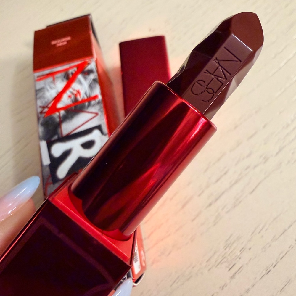 NEW NARS Spiked Audacious Lipstick (Limited Edition) - Siouxsie Full size - Picture 10 of 10